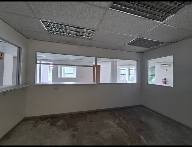 414M² OFFICE TO LET IN CRAIGHALL